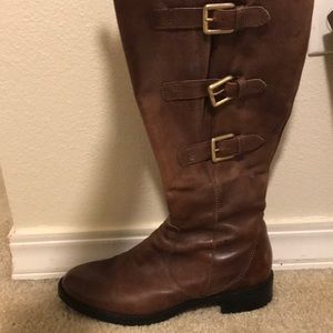 Tall adjustable calf brown leather boot